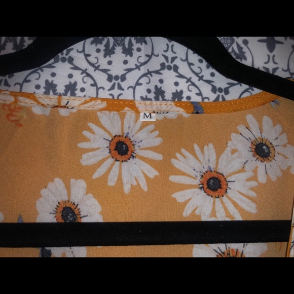 NWOT Yellow Floral Shein Top - Picture 3 of 4